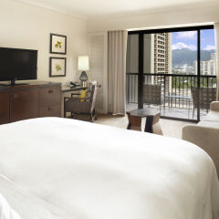 Отель Hilton Hawaiian Village Waikiki Beach Resort 4* Стандартный номер с различными типами кроватей фото 10