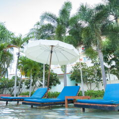 Chalong Beach Hotel Phuket открытая веранда