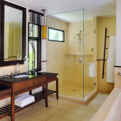 Отель Movenpick Resort & Spa Karon Beach Phuket 5* Люкс с различными типами кроватей фото 10