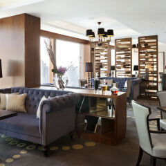 Отель The Langham, Shanghai, Xintiandi лобби лаундж