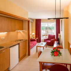 Апарт-отель Bertran 3* Апартаменты с различными типами кроватей фото 3