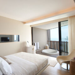 Отель Hilton Pattaya 5* Люкс повышенной комфортности с различными типами кроватей