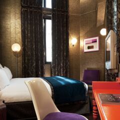 Отель Hôtel du Petit Moulin 4* Улучшенный номер с различными типами кроватей