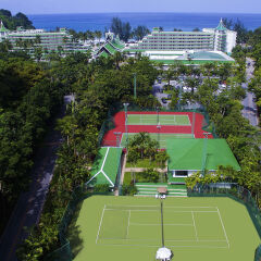 Отель Le Meridien Phuket Beach Resort теннисный корт