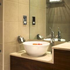 K West Hotel & Spa раковина ванной комнаты