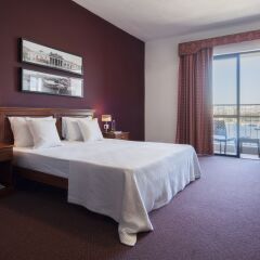 Sliema Hotel by ST Hotels 3* Стандартный семейный номер с двуспальной кроватью