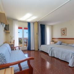 Отель Medplaya Albatros Family 3* Студия с различными типами кроватей