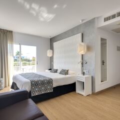 Отель Cala Millor Garden, Adults Only 4* Улучшенный номер с различными типами кроватей