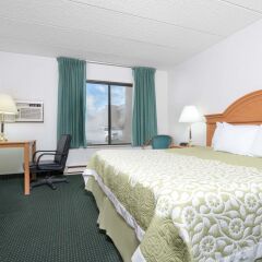 Отель Days Inn by Wyndham St Cloud 2* Стандартный номер с различными типами кроватей