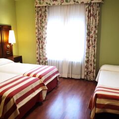 Hotel Husa Urogallo 2* Стандартный номер с различными типами кроватей
