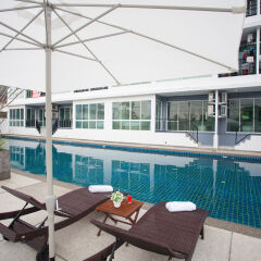 Отель Rang Hill Residence открытый бассейн