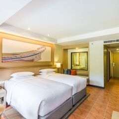 Отель Phuket Marriott Resort & Spa, Merlin Beach 5* Стандартный номер разные типы кроватей фото 6