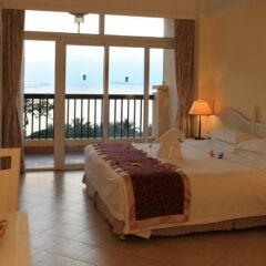 Sanya Golden Phoenix Sea View Hotel 4* Люкс с различными типами кроватей