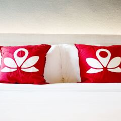 Отель Zen Rooms Ekkamai 6 3* Улучшенный номер