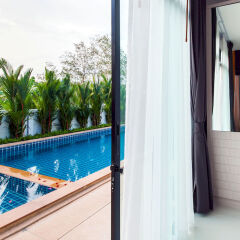 Отель Jinda Resort открытый бассейн