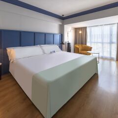 Tryp San Sebastián Orly Hotel 4* Номер категории Премиум с различными типами кроватей
