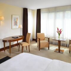 Отель Sheraton Carlton 5* Представительский номер