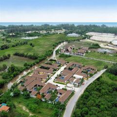 Отель Two Villas Holiday Oriental Style Layan Beach
