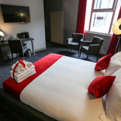 The Bryson Hotel комната для гостей фото 12