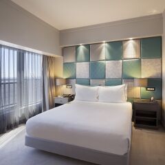 Отель Tivoli Oriente 4* Улучшенный номер с различными типами кроватей