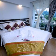Отель The Bliss South Beach Patong 4* Улучшенный номер фото 2