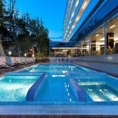 Aqua Hotel открытый бассейн