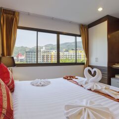 Patong Max Value Hotel 3* Улучшенный номер разные типы кроватей фото 4