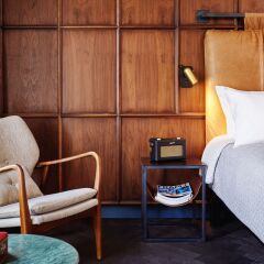 Отель The Hoxton, Amsterdam 4* Номер категории Премиум с двуспальной кроватью