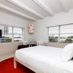 Townhouse Hotel 3* Улучшенный номер с различными типами кроватей