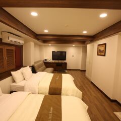 Hill house Hotel 3* Люкс с различными типами кроватей