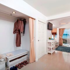 Отель Thavorn Beach Village Resort & Spa Phuket комната для гостей фото 7
