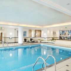 Отель Hilton Paris Charles De Gaulle Airport бассейн