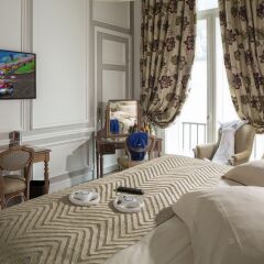 Hotel Regina Louvre 5* Стандартный семейный номер с различными типами кроватей фото 2