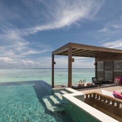 Отель Four Seasons Maldives At Kuda Huraa 5* Вилла с различными типами кроватей