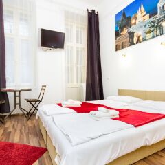 Апартаменты Opera Apartments Студия с различными типами кроватей