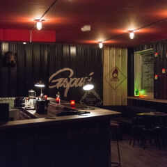 Gspusi Bar Hostel Мюнхен ресепшен