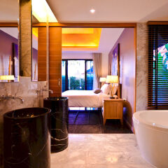 Отель The Kiri Villas Resort ванная