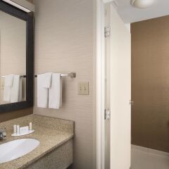 Отель Fairfield Inn & Suites by Marriott Albuquerque Airport 2* Стандартный номер с двуспальной кроватью