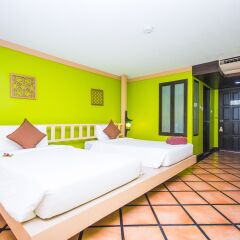 Phuket Island View Hotel 3* Улучшенный номер с двуспальной кроватью