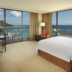 Отель Hilton Hawaiian Village Waikiki Beach Resort 4* Стандартный номер с различными типами кроватей фото 4