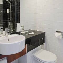 Отель Holiday Inn Express Manchester CC - Oxford Road ванная фото 2