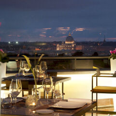 Отель Sofitel Rome Villa Borghese столовая на открытом воздухе фото 3