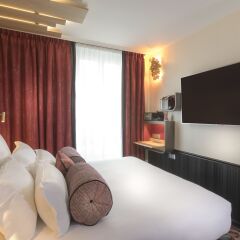 Hotel du Cadran 4* Стандартный семейный номер с двуспальной кроватью
