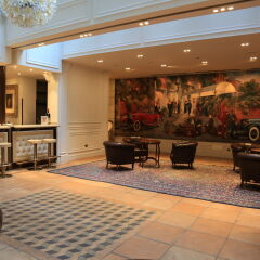 Hotel Pierre Milano вестибюль отеля