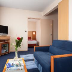 Forest Hill La Villette Hotel 4* Люкс с двуспальной кроватью