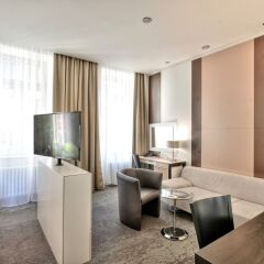 Отель Royal Plaza 3* Улучшенный номер с различными типами кроватей
