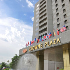 Гостиница Crowne Plaza Moscow World Trade Centre экстерьер фото 2