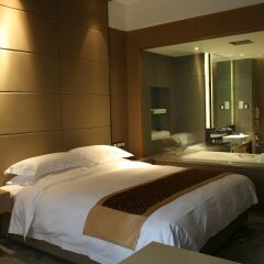 Ramada Xian Bell Tower Hotel 4* Стандартный номер с различными типами кроватей