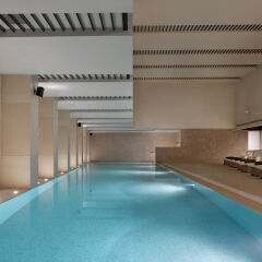 Отель The Langham, Shanghai, Xintiandi закрытый бассейн