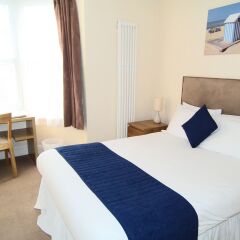 Отель The Kelvin Guest House 4* Улучшенный номер